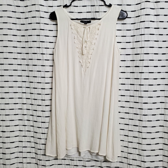 NAIF White Crotchet Detail Sleeveless Shift - Picture 1 of 3
